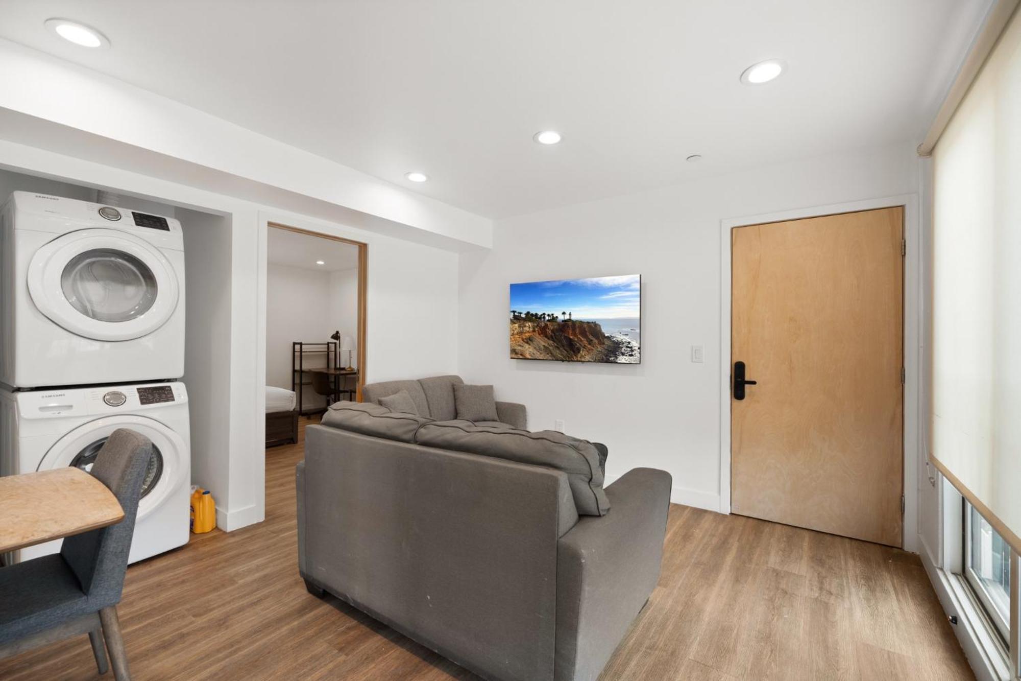 Hotel Charming Urban Retreat Near Usc In La- Private With Share Living With Kitchen Los Angeles