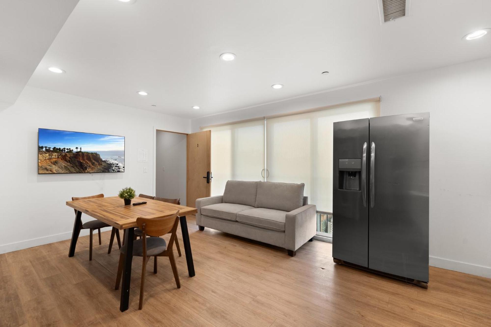 Hotel Charming Urban Retreat Near Usc In La- Private With Share Living With Kitchen