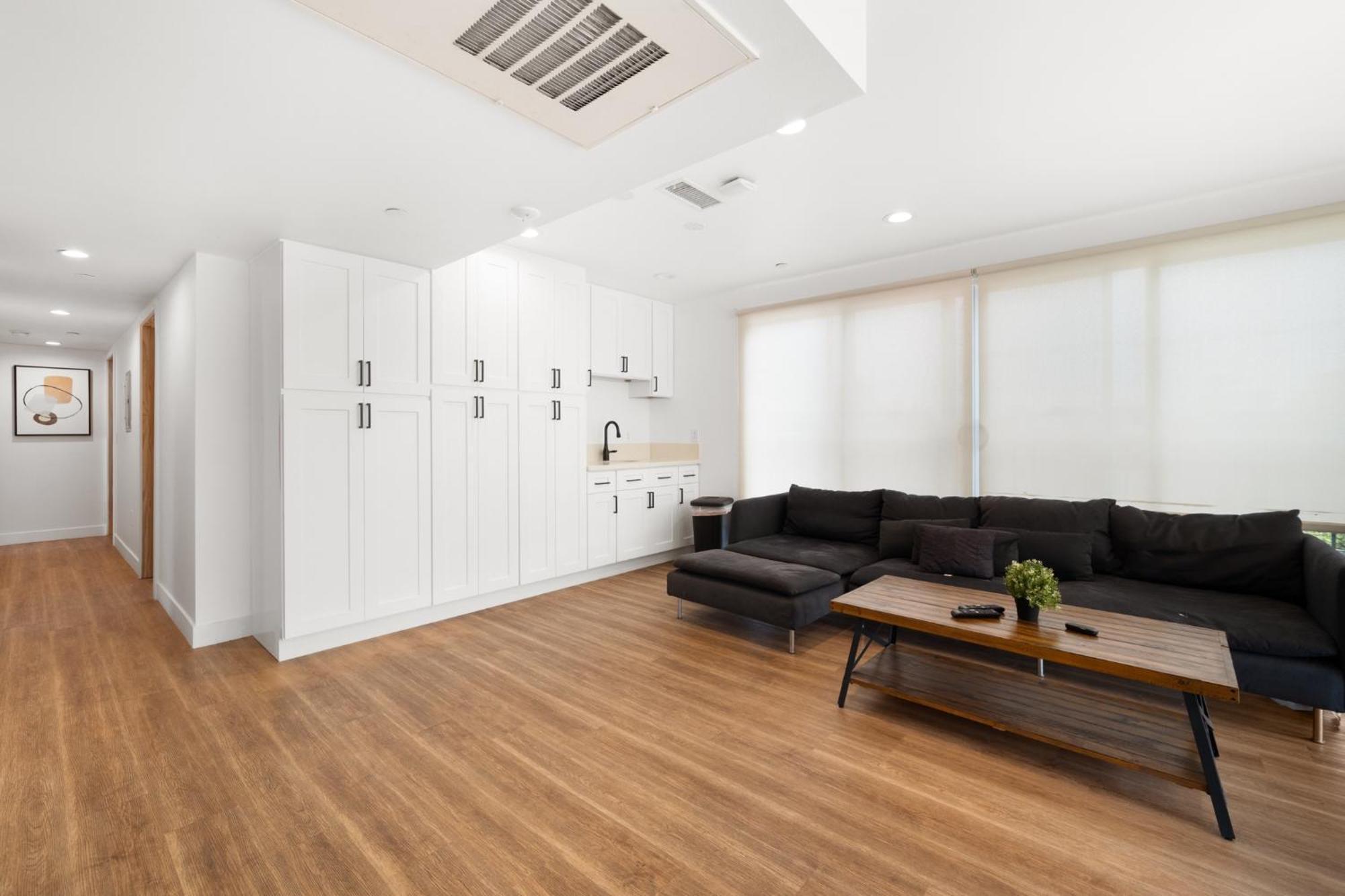 Charming Urban Retreat Near Usc In La- Private With Share Living With Kitchen 4* Los Angeles
