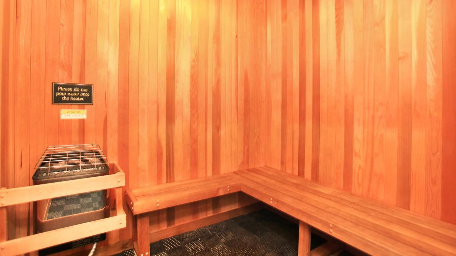 La Sunshine House-pool, Sauna And Free Parking Apartment *