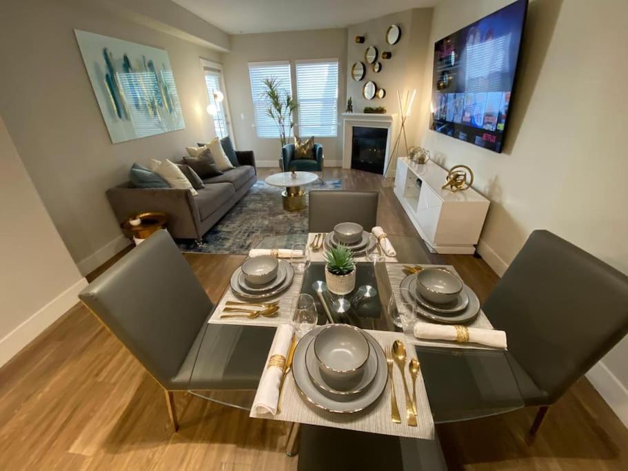Aparthotel Lux One Bedroom With Garden View Los Angeles