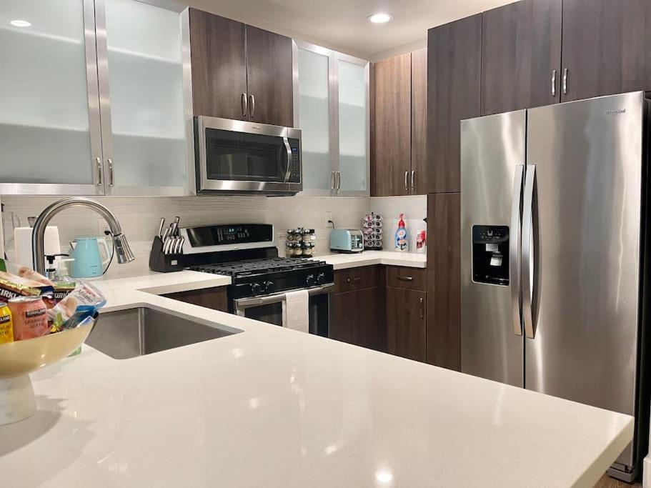Aparthotel Lux One Bedroom With Garden View Los Angeles