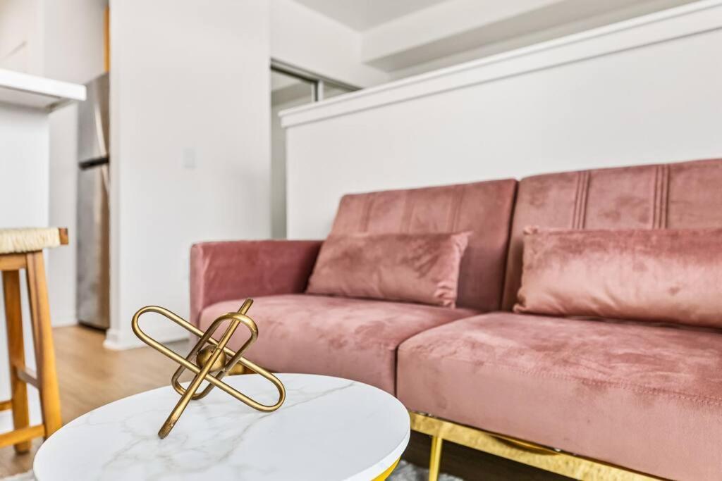 Amazing In Sm Promenade! Free Parking! Apartment