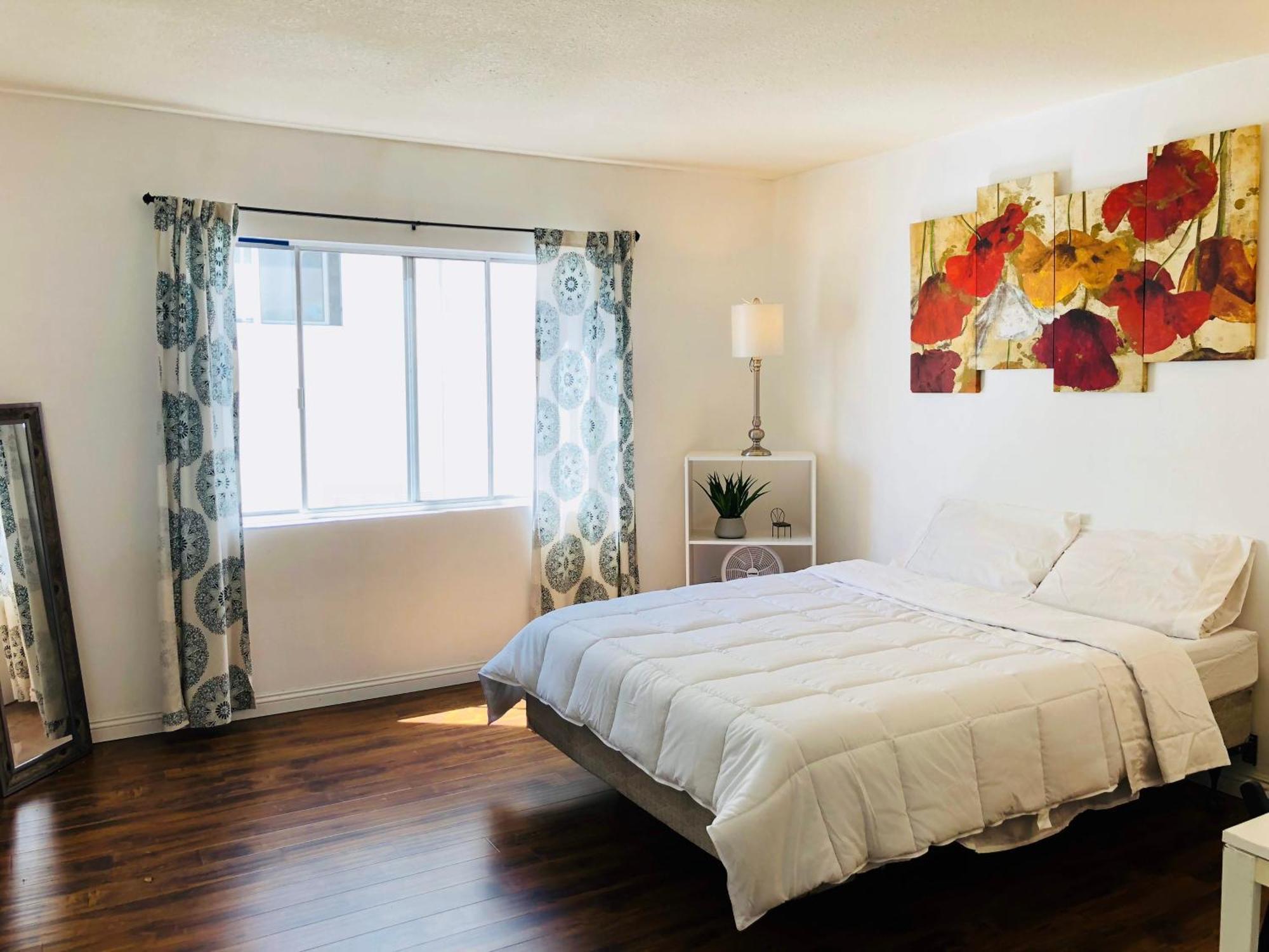 Coastal Comfort In Santa Monica Homestay Los Angeles