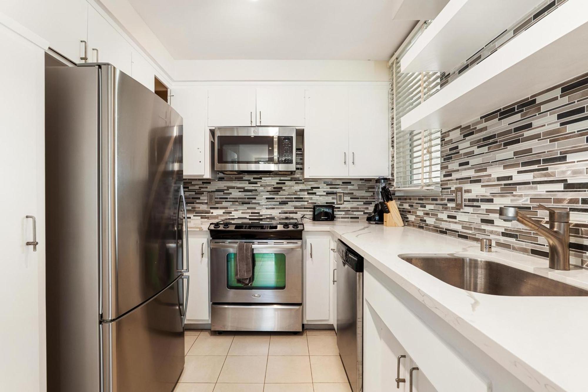 Beachfront Bliss Spacious 2br In Santa Monica Apartment Los Angeles