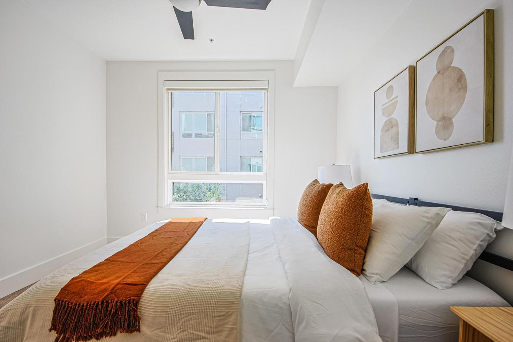Hollywood Stylish 2bd 2ba Steps From Hollywood Walk Of Fame Apartment *