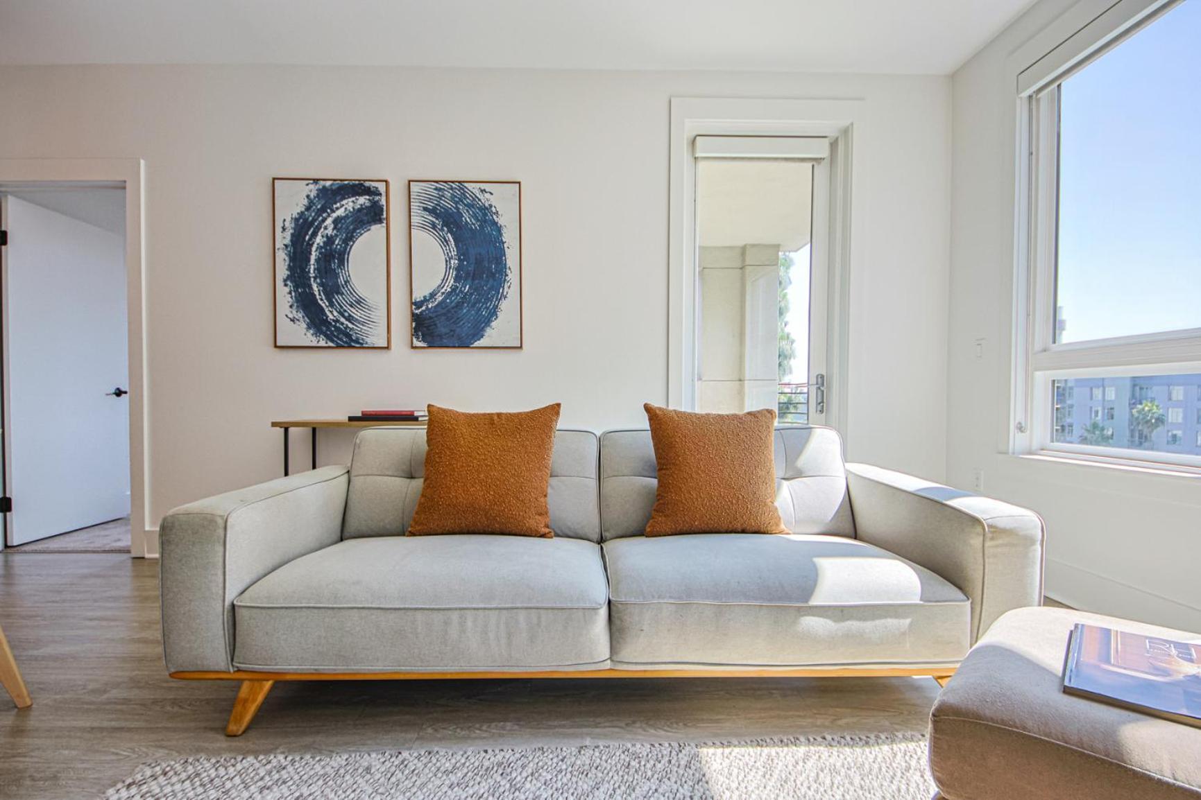 Hollywood Stylish 2bd 2ba Steps From Hollywood Walk Of Fame *