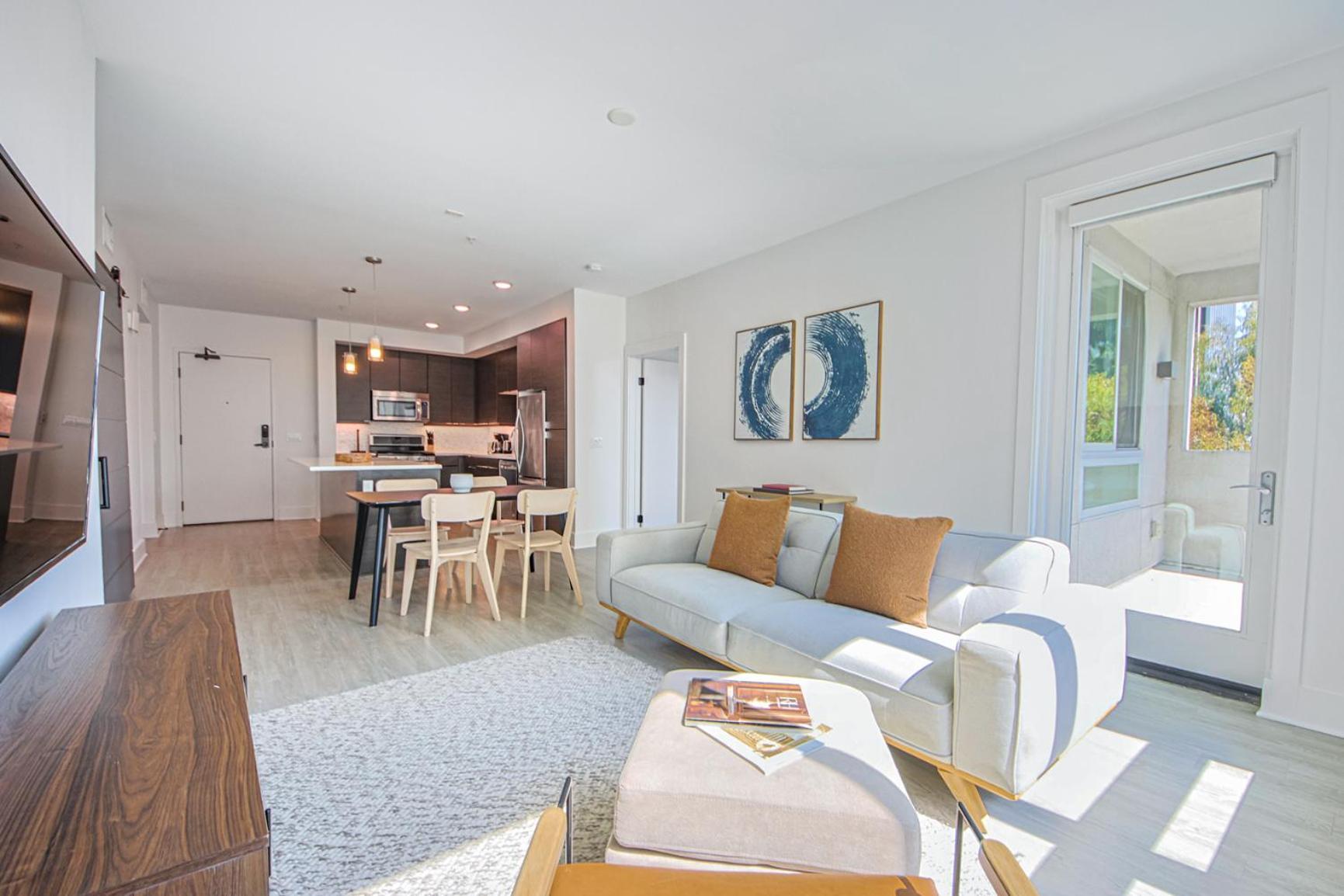 Hollywood Stylish 2bd 2ba Steps From Hollywood Walk Of Fame Apartment Los Angeles