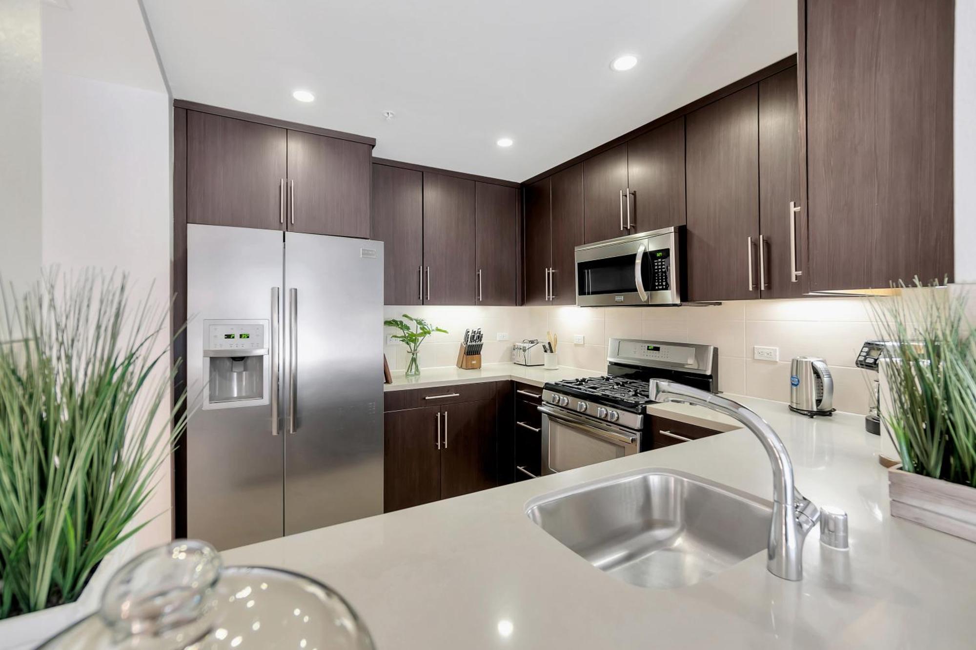 16 Not Bookable * Los Angeles