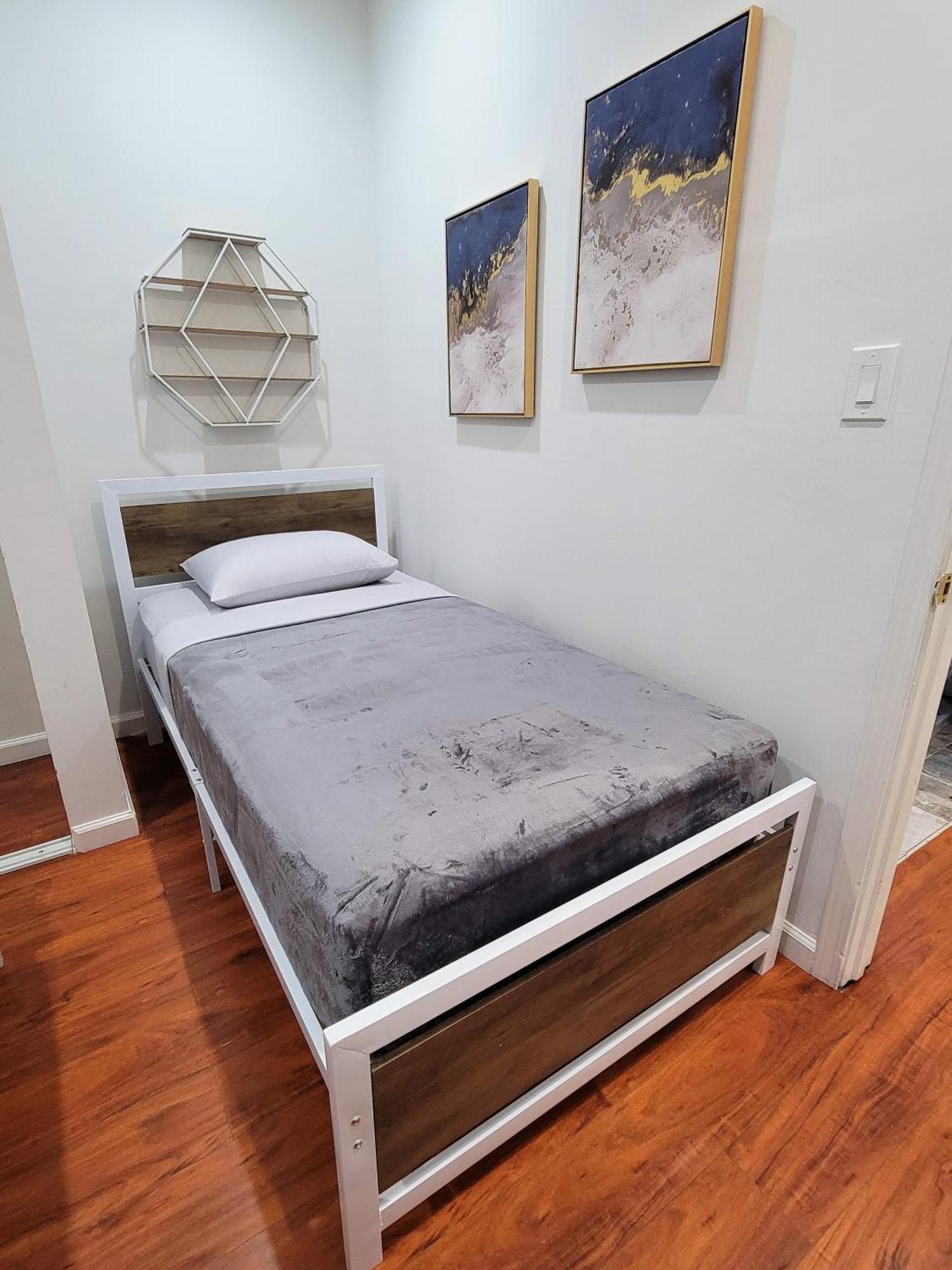 Budget Beverly Hills Style 2 Bedroom Apt - 5 Minutes From Rodeo Drive Los Angeles