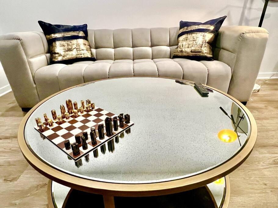 Apartment Silver Stylish Penthouse One Bdrm With Parking Included Los Angeles