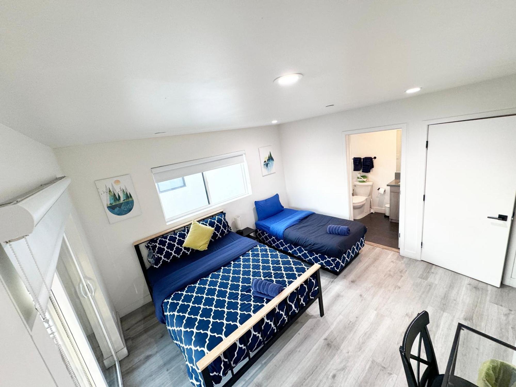 Holiday home Stylish 3 Br/3br Family House