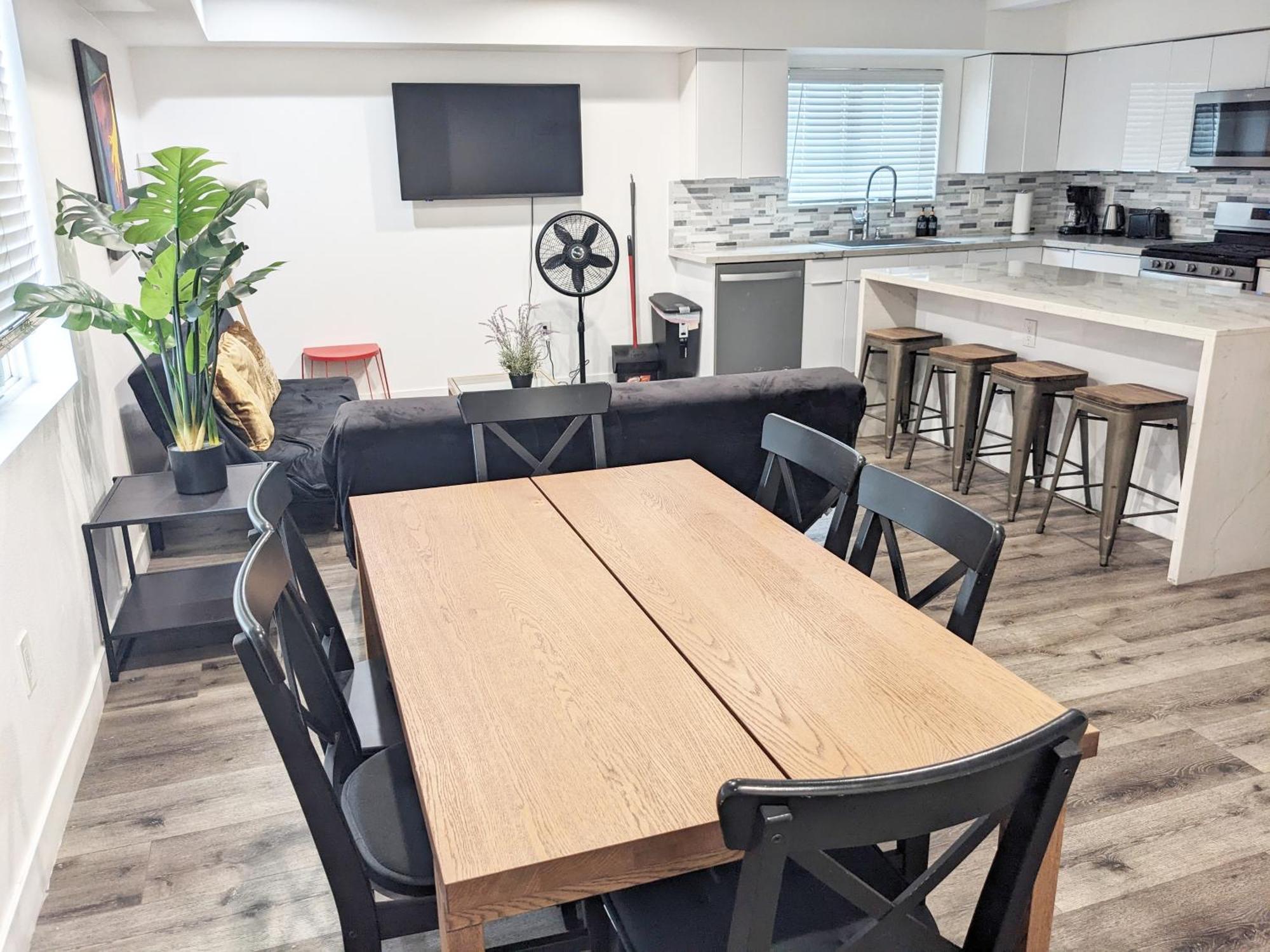 Modern 3br In Mid-city * Los Angeles