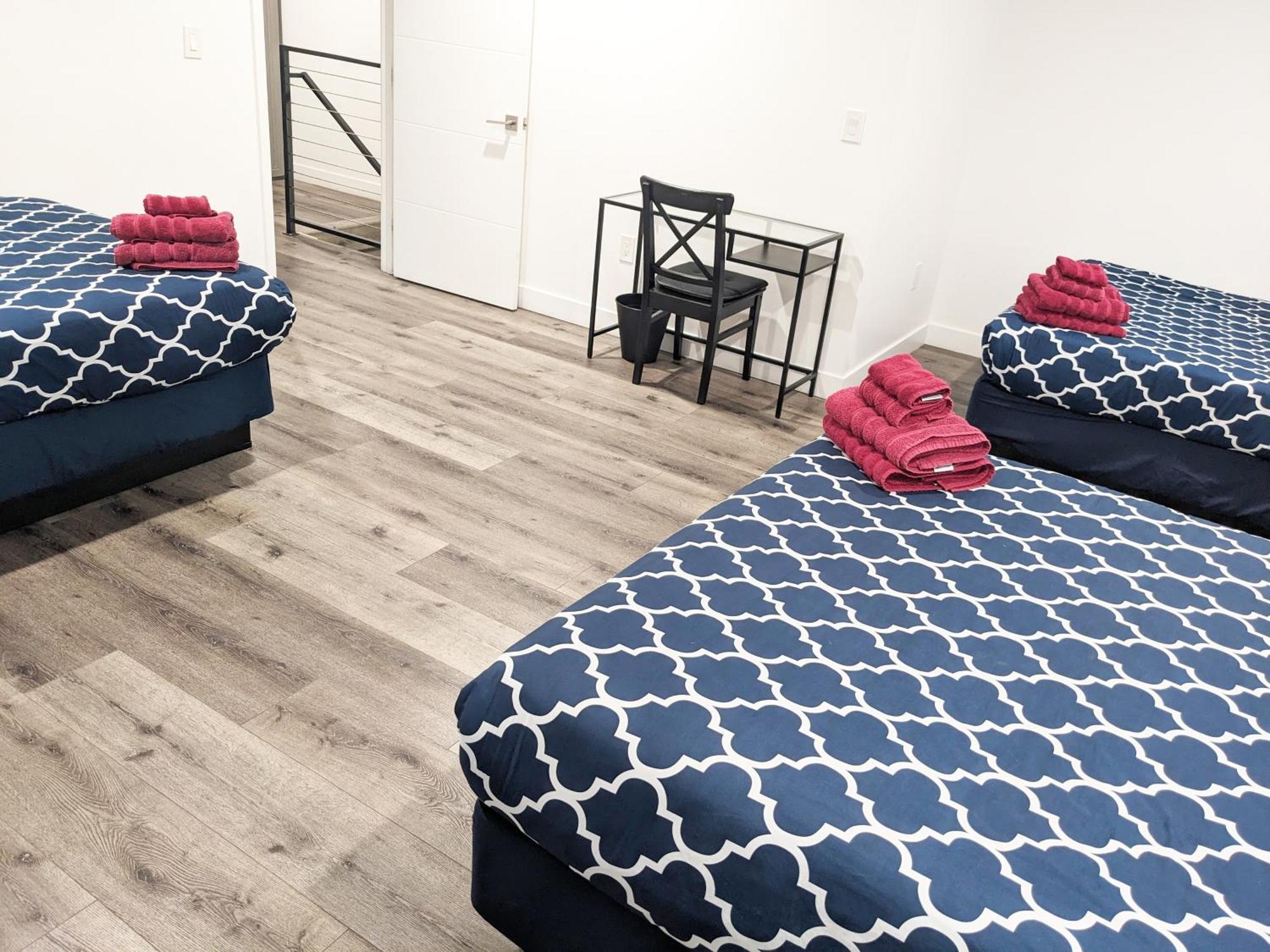 Modern 3br In Mid-city