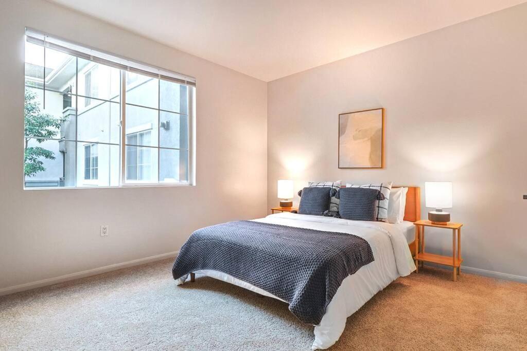 Spacious 3bdr 2bth Near Venice With Pool Apartment