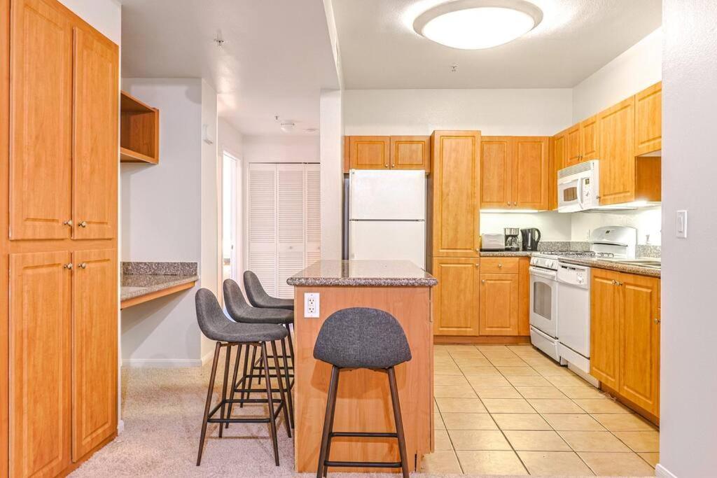 Spacious 3bdr 2bth Near Venice With Pool