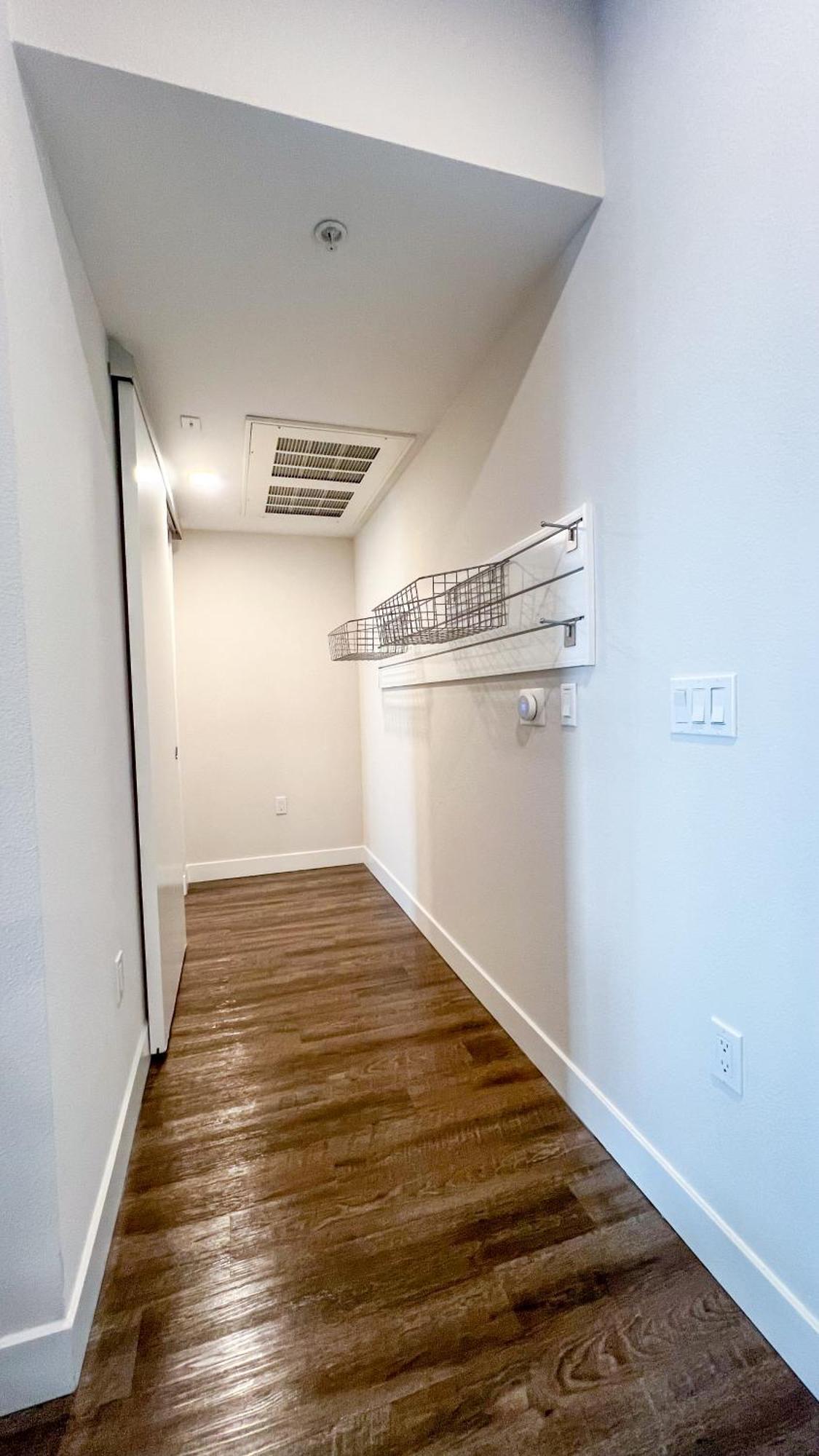 Capsule hotel Stunning Hollywood Sign View Los Angeles