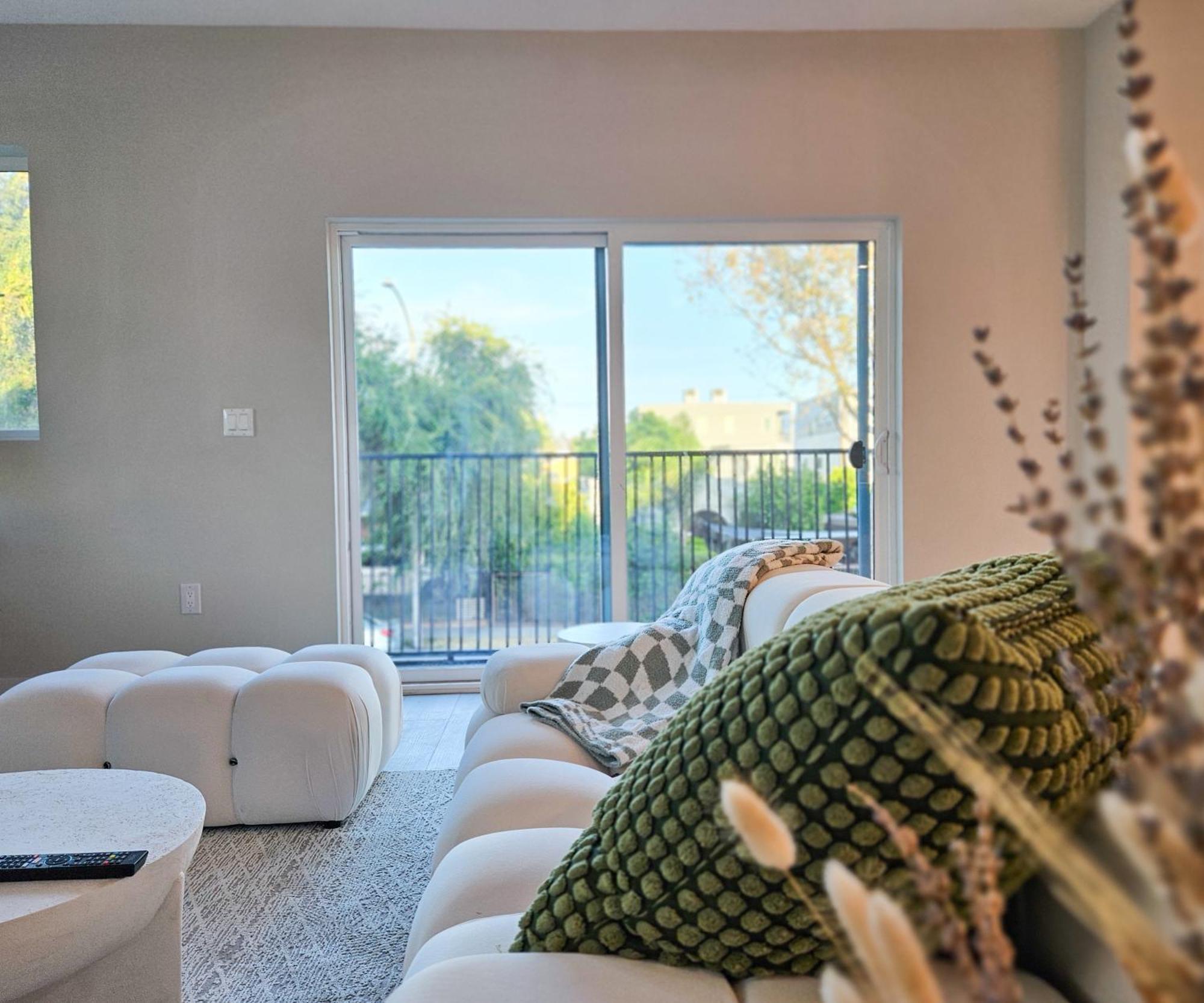 West View * Los Angeles
