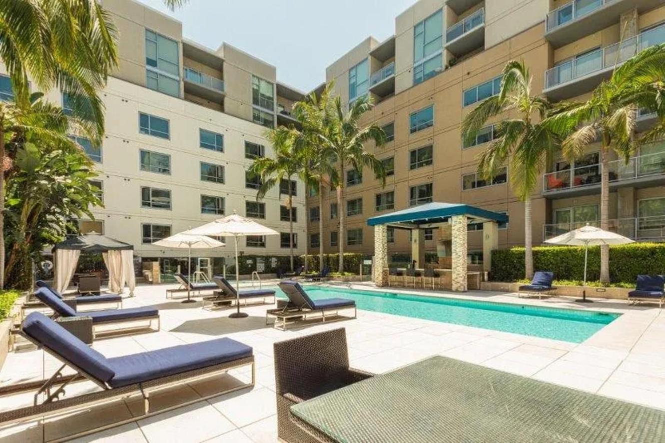 Hollywood Designer Apartment *