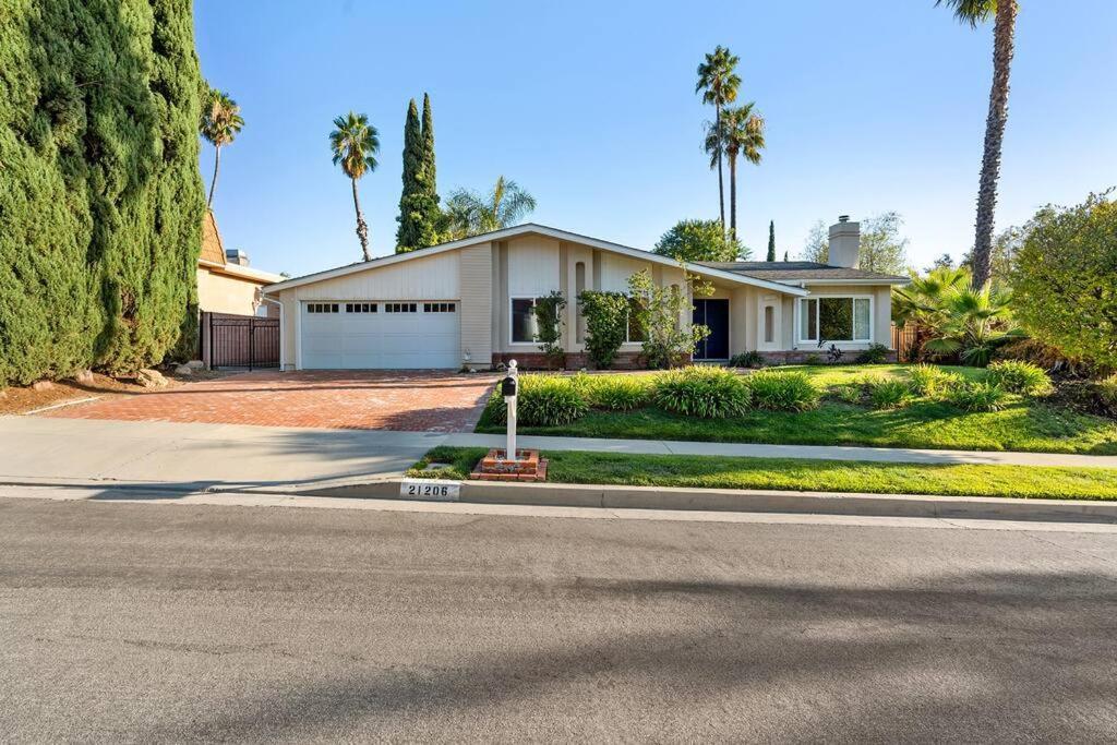 Holiday home Luxury 4bd And 3ba In Topanga Oasis With Pool, And Los Angeles