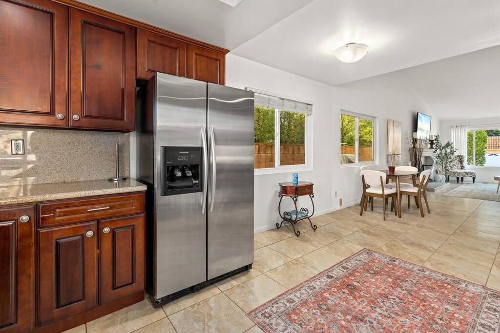 Luxury 4bd And 3ba In Topanga Oasis With Pool, And