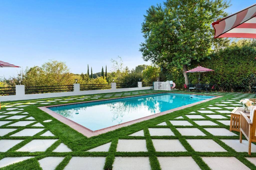 Holiday home Luxury 4bd And 3ba In Topanga Oasis With Pool, And