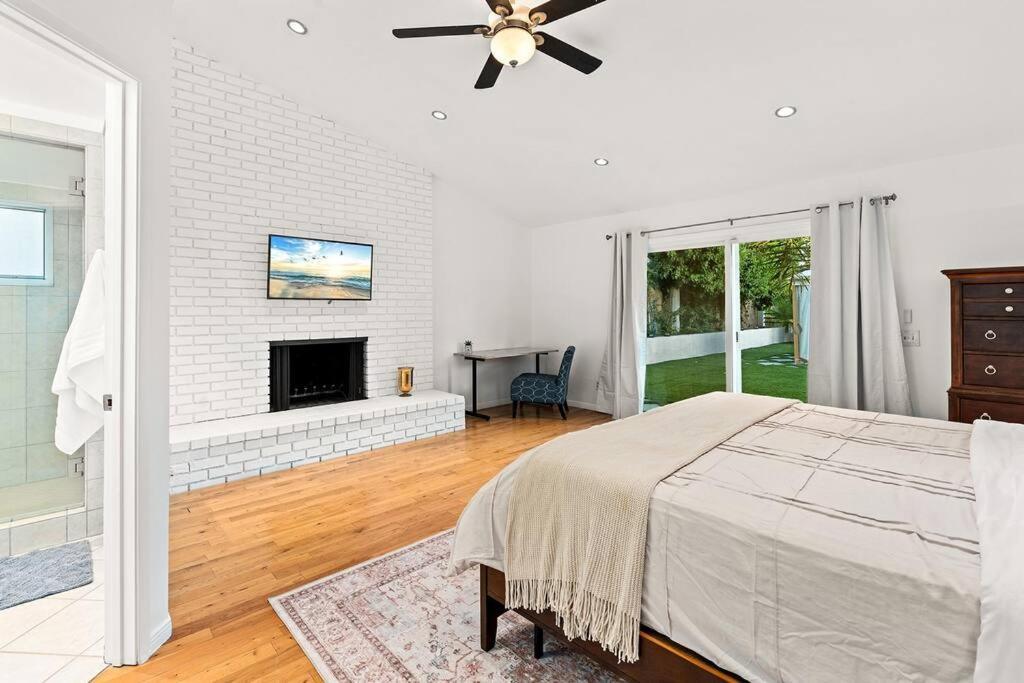 Luxury 4bd And 3ba In Topanga Oasis With Pool, And Holiday home *