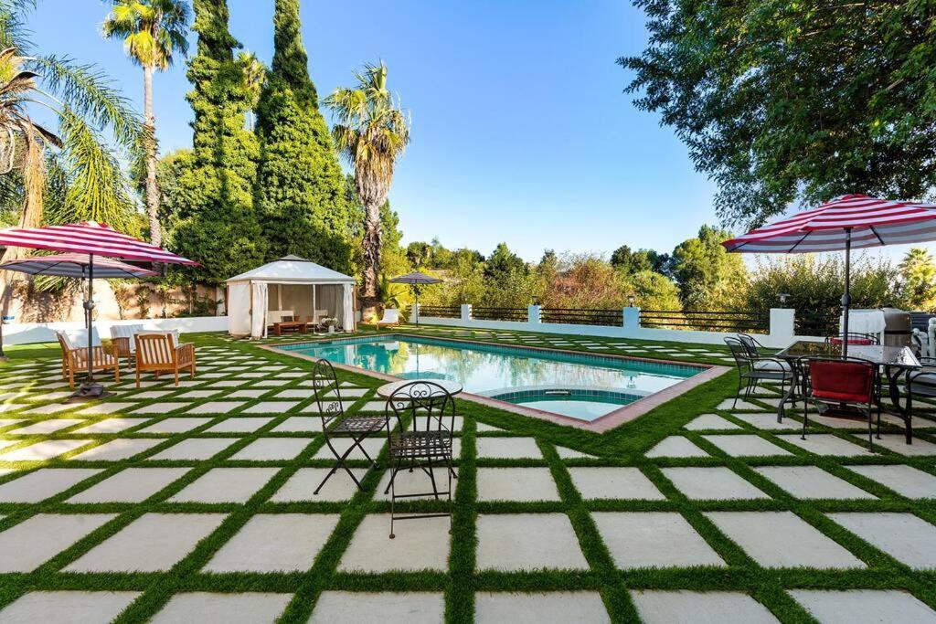 Luxury 4bd And 3ba In Topanga Oasis With Pool, And Los Angeles