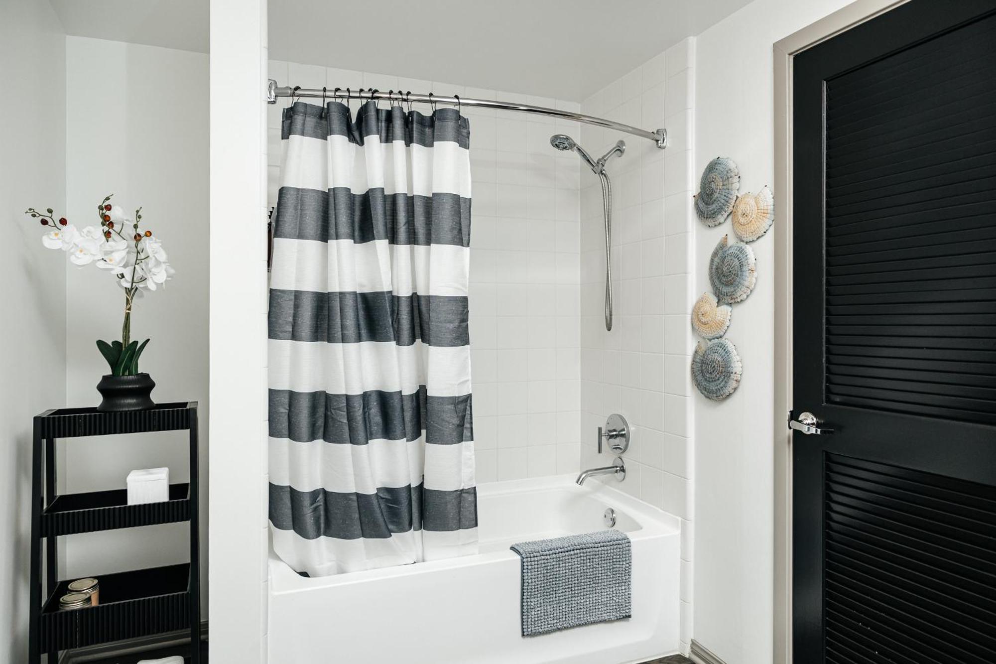 Hollywood Designer Apartment Los Angeles