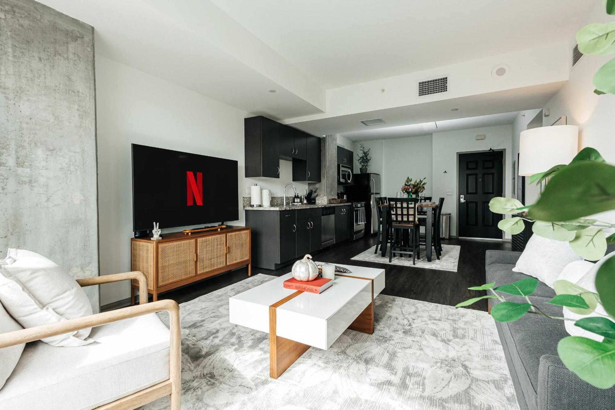 Apartment Hollywood Designer