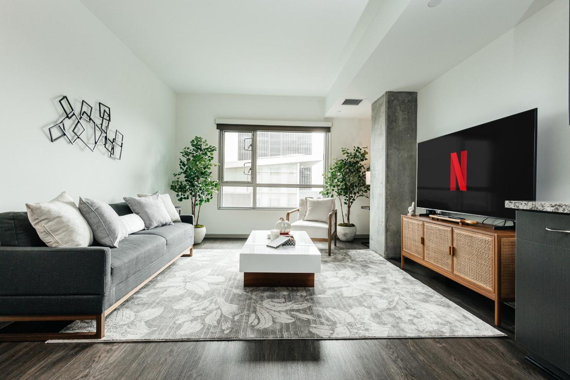 Hollywood Designer Apartment *