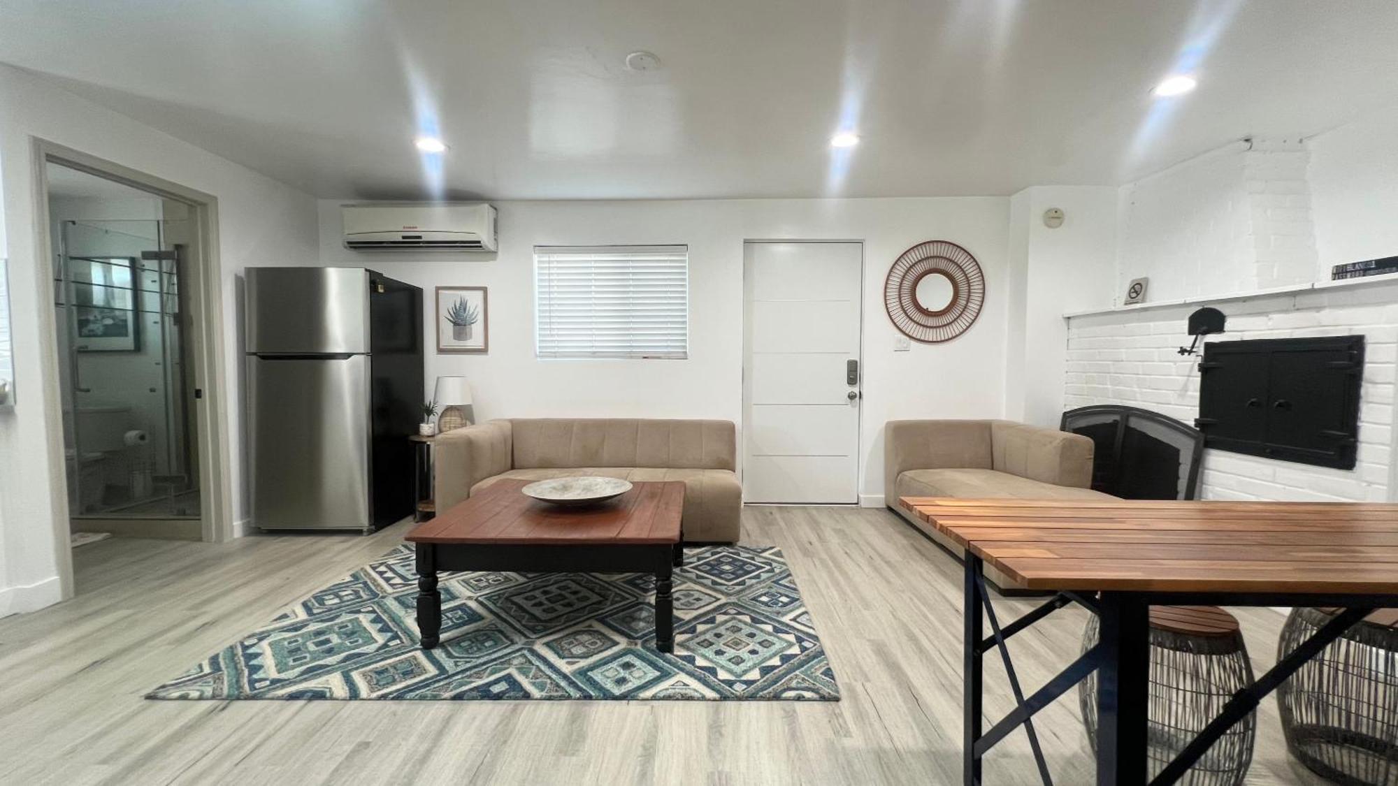 Two Bedrooms Back House In Angeles Apartment Los Angeles