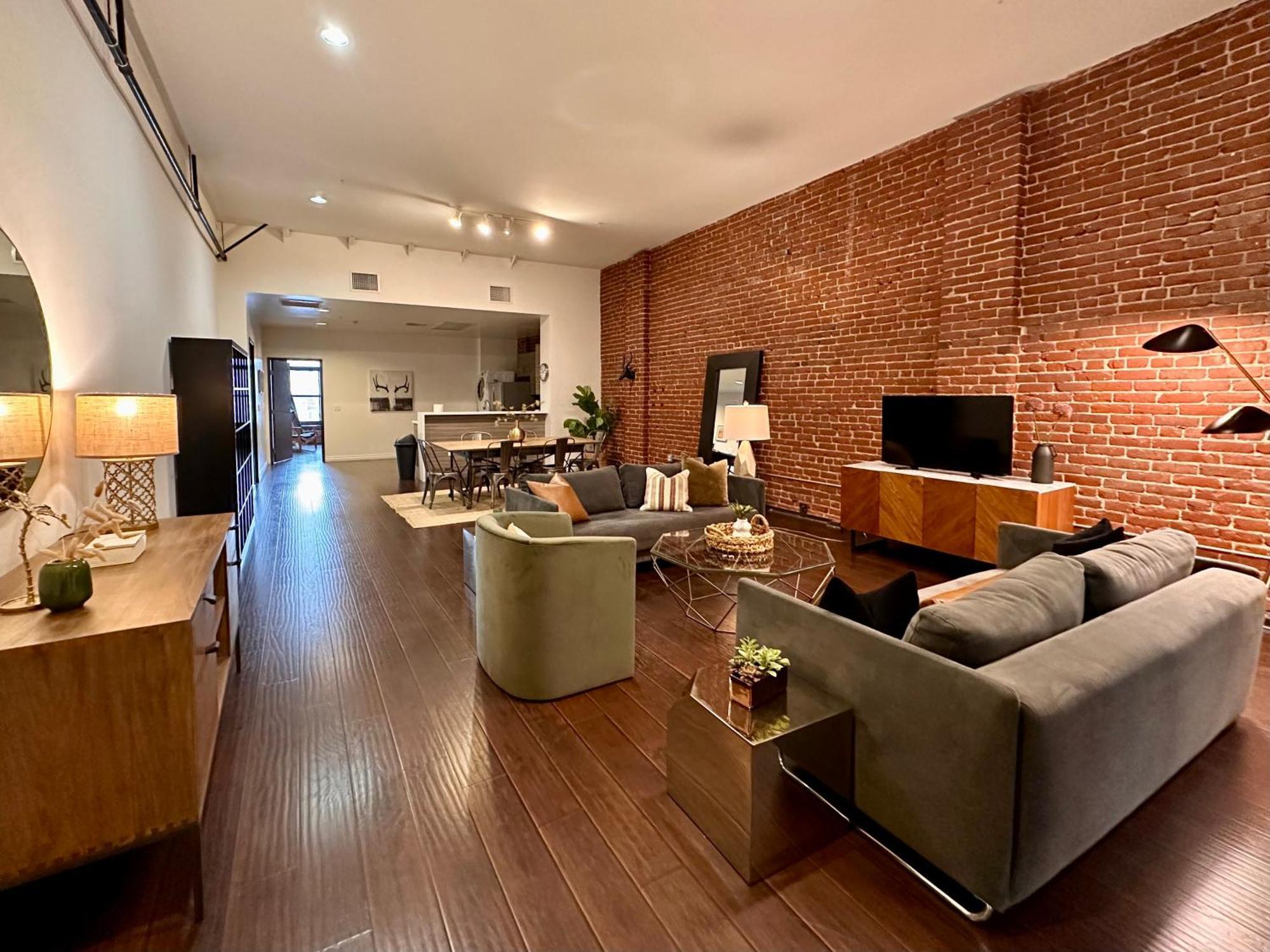 Abode Angeles - Downtown Historic Core Aparthotel