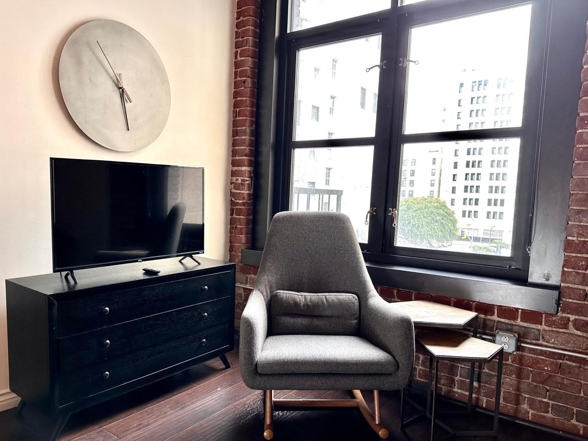 Abode Angeles - Downtown Historic Core Aparthotel