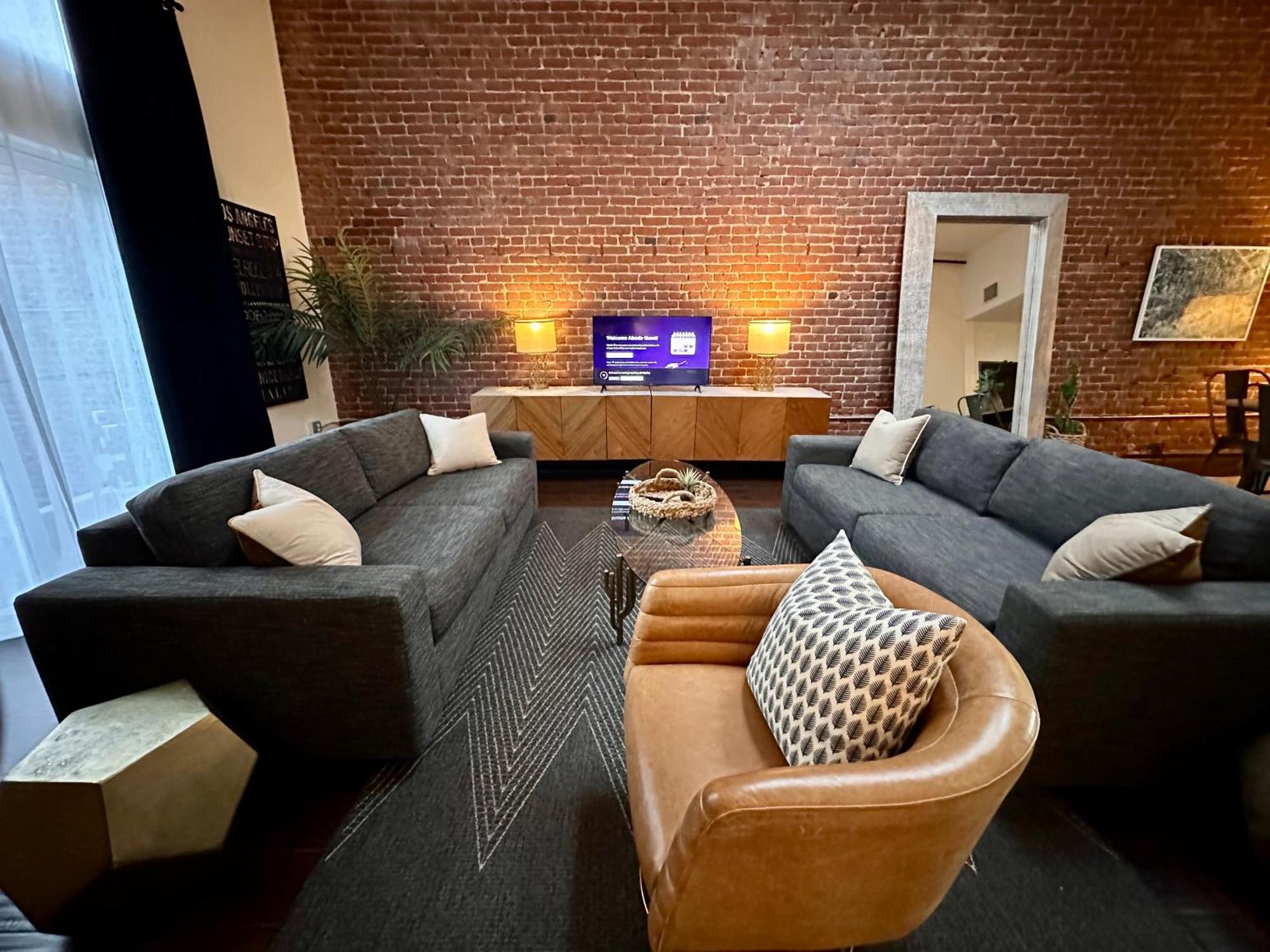 Abode Angeles - Downtown Historic Core *