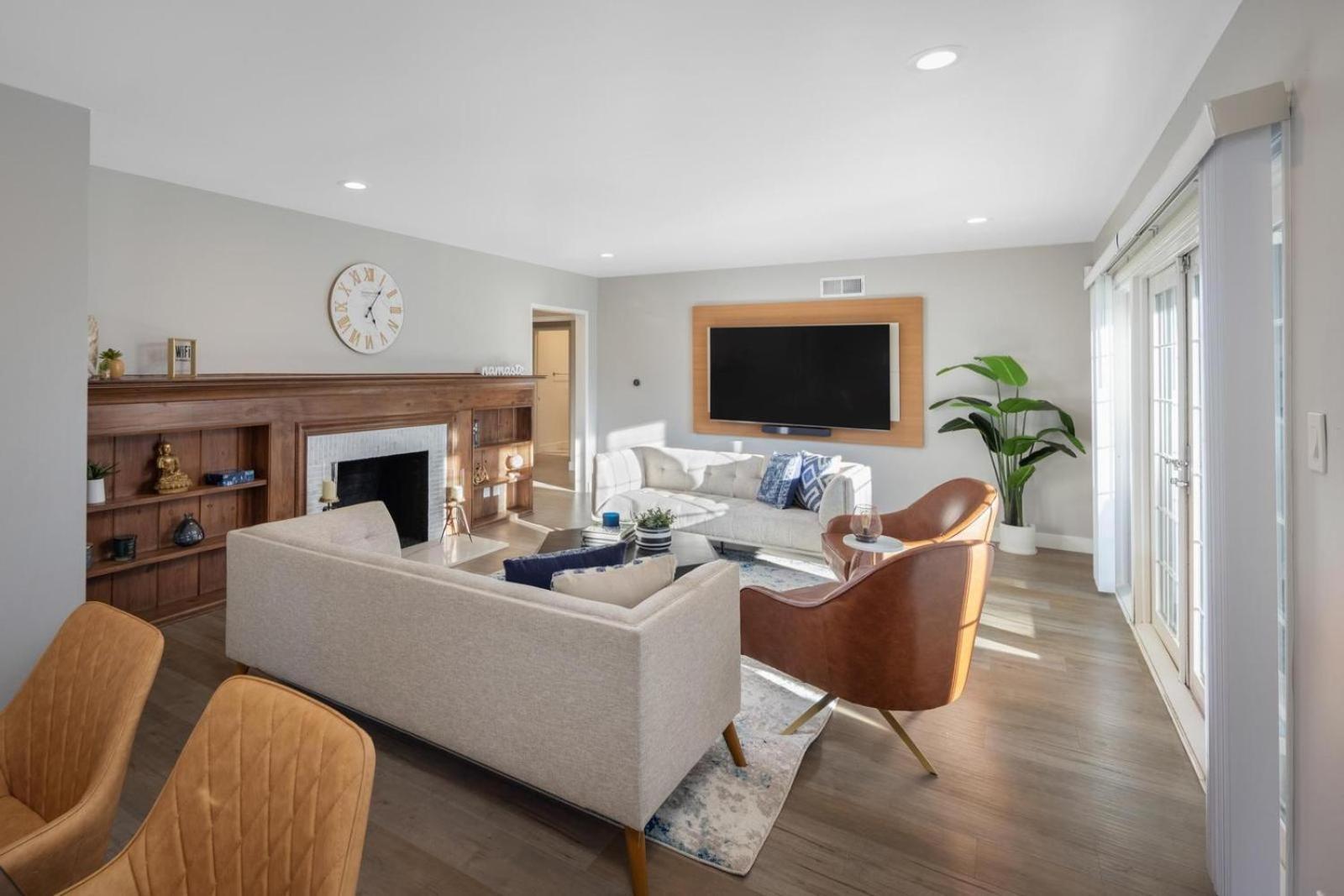 Hidden Valley Pl Villa