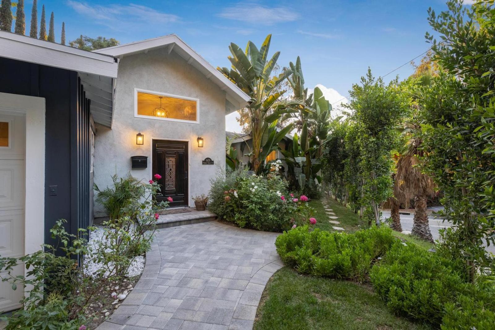 Hidden Valley Pl Villa Los Angeles