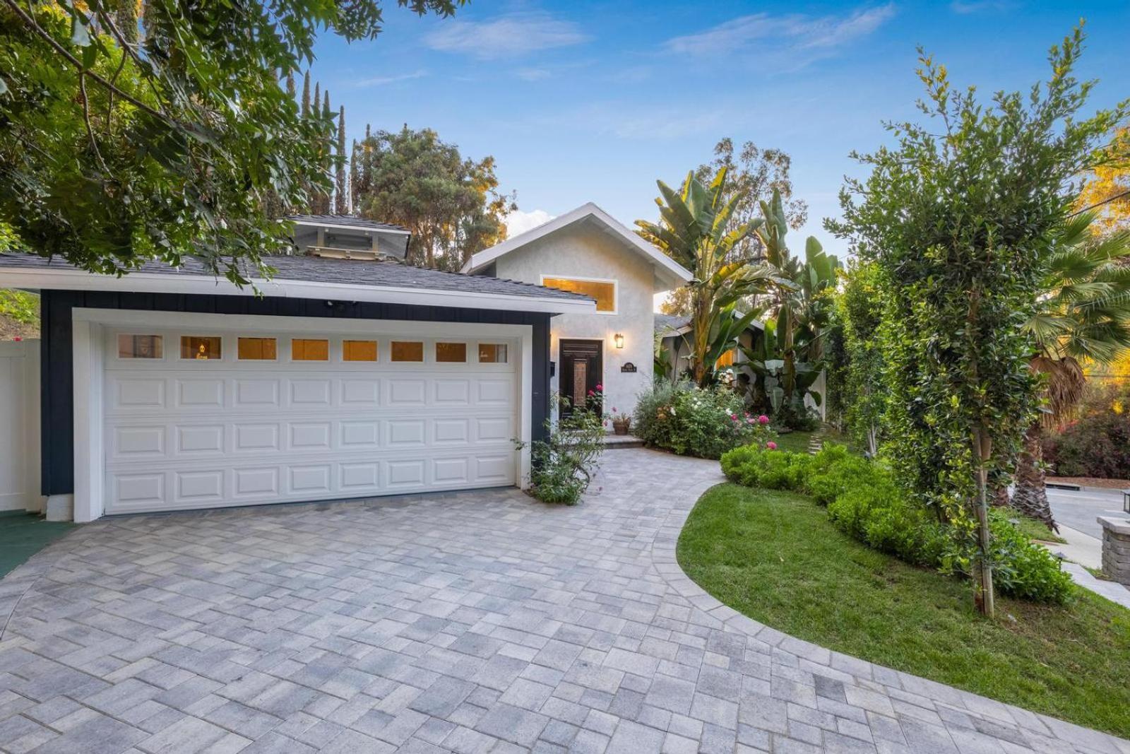 Villa Hidden Valley Pl Los Angeles