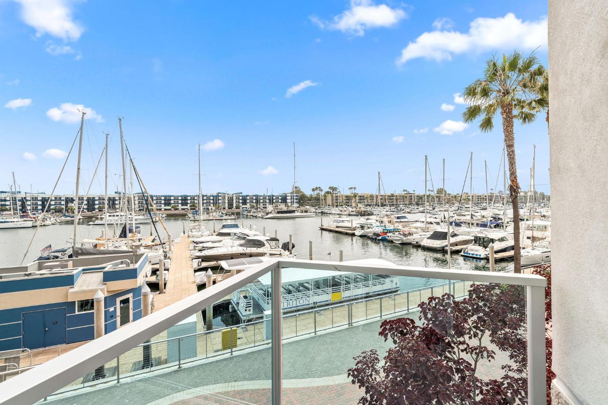 Harbor Views Retreat By Venice In Marina Dr Apartment