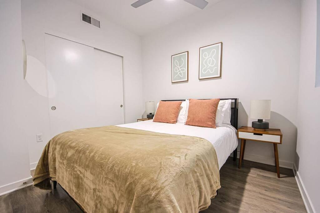 Stylish & Spacious 2bdr & 2bth In Santa Monica