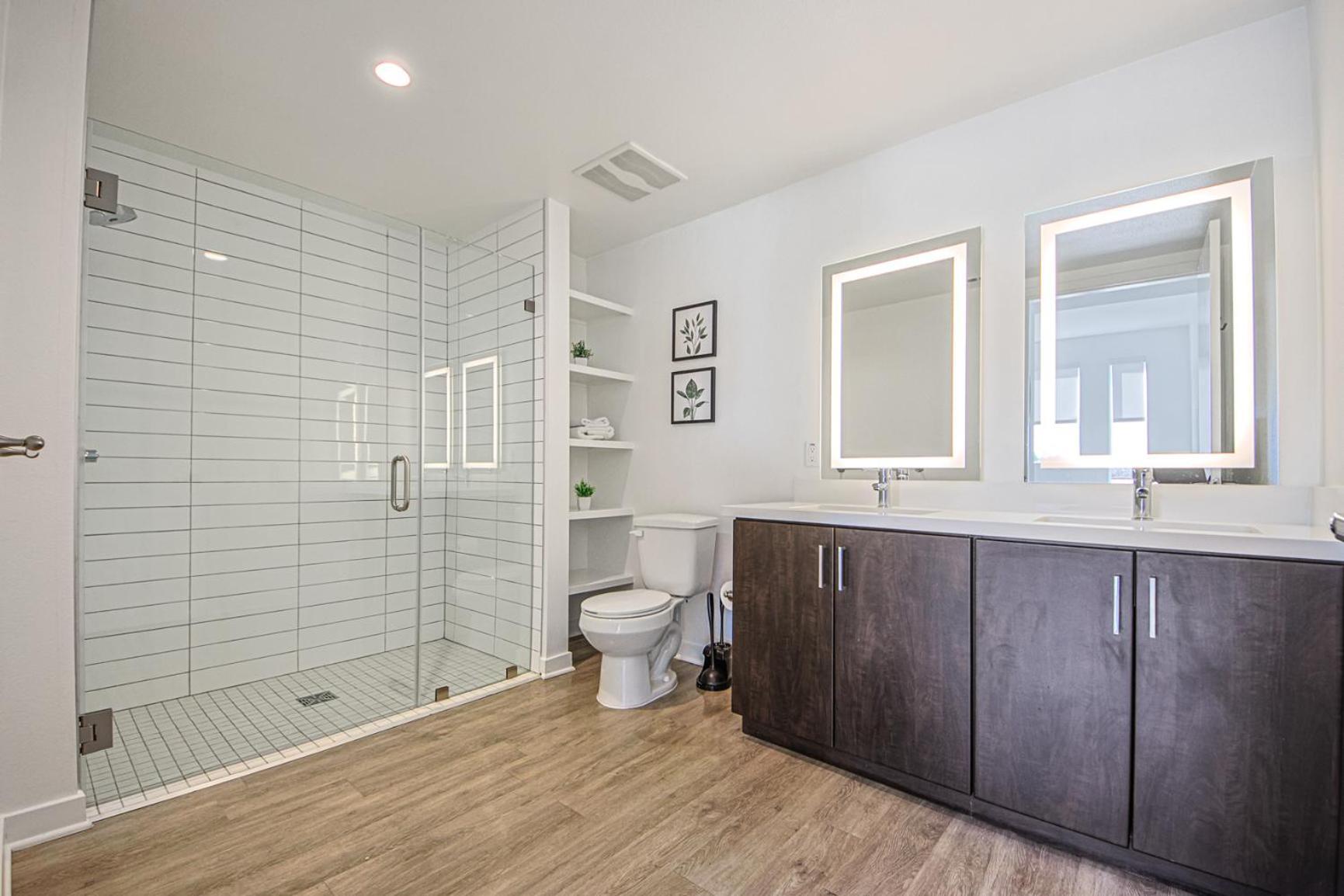 Apartment Stylish & Spacious 2bdr & 2bth In Santa Monica *