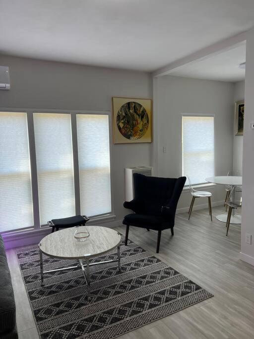 Apartment Marilyn In Koreatown Los Angeles