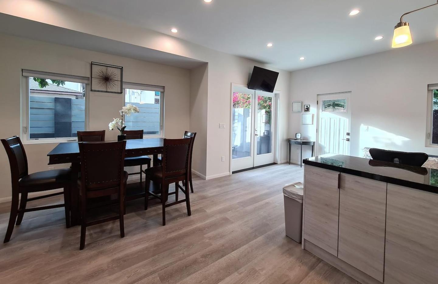 Prime La 2 Bedroom & 3 Bath Beverly Hills Adj * Los Angeles