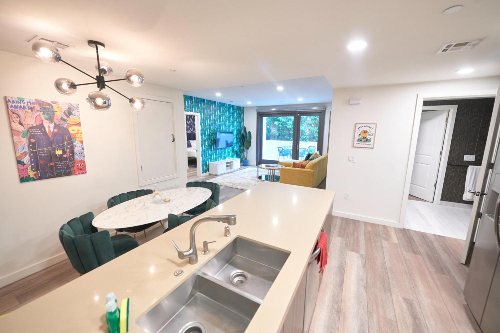 Cozy 2br Sleeps 6 *