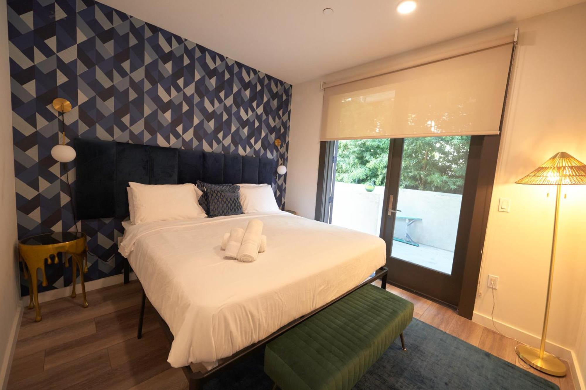 Cozy 2br Sleeps 6 Apartment Los Angeles
