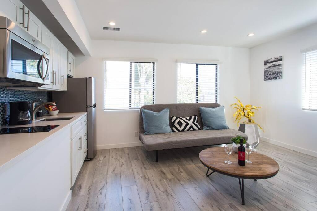Sunny 1 Bedroom In The Heart Of Venice - #3 * Los Angeles