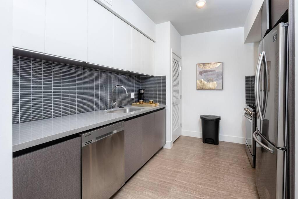 K-town Modern 1 Bedroom With Parking