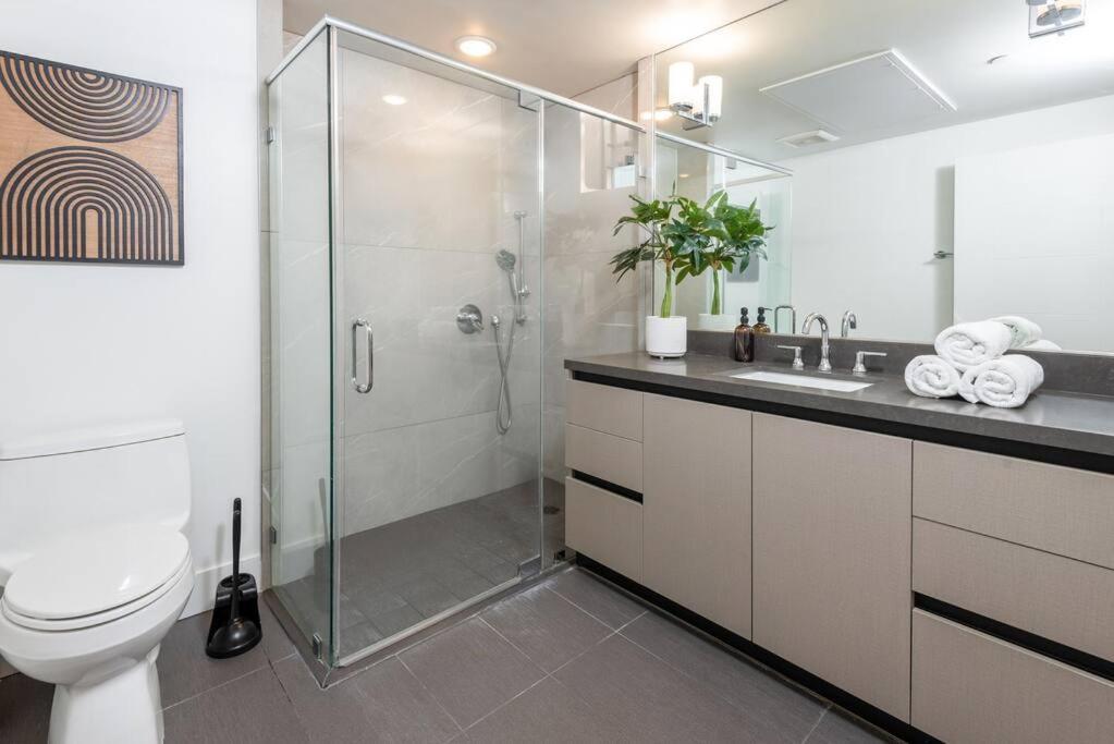 Apartment Deluxe 1 Bedroom In K-town With Free Parking *