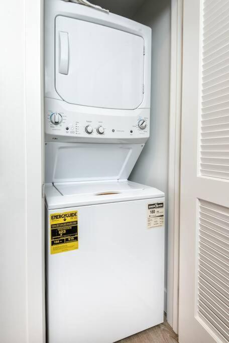 Apartment Deluxe 1 Bedroom In K-town With Free Parking
