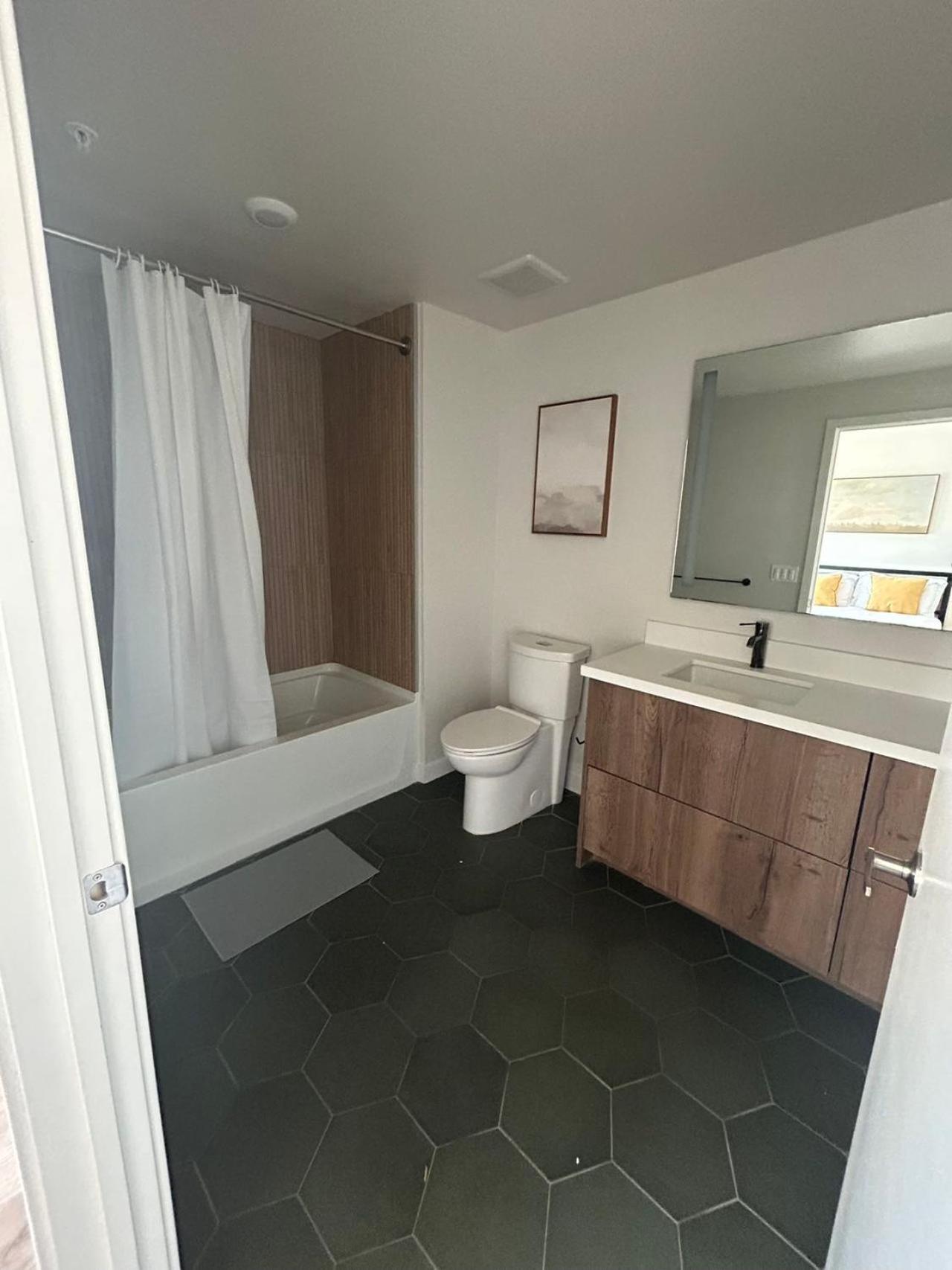 Exquisite Luxury Living In Central